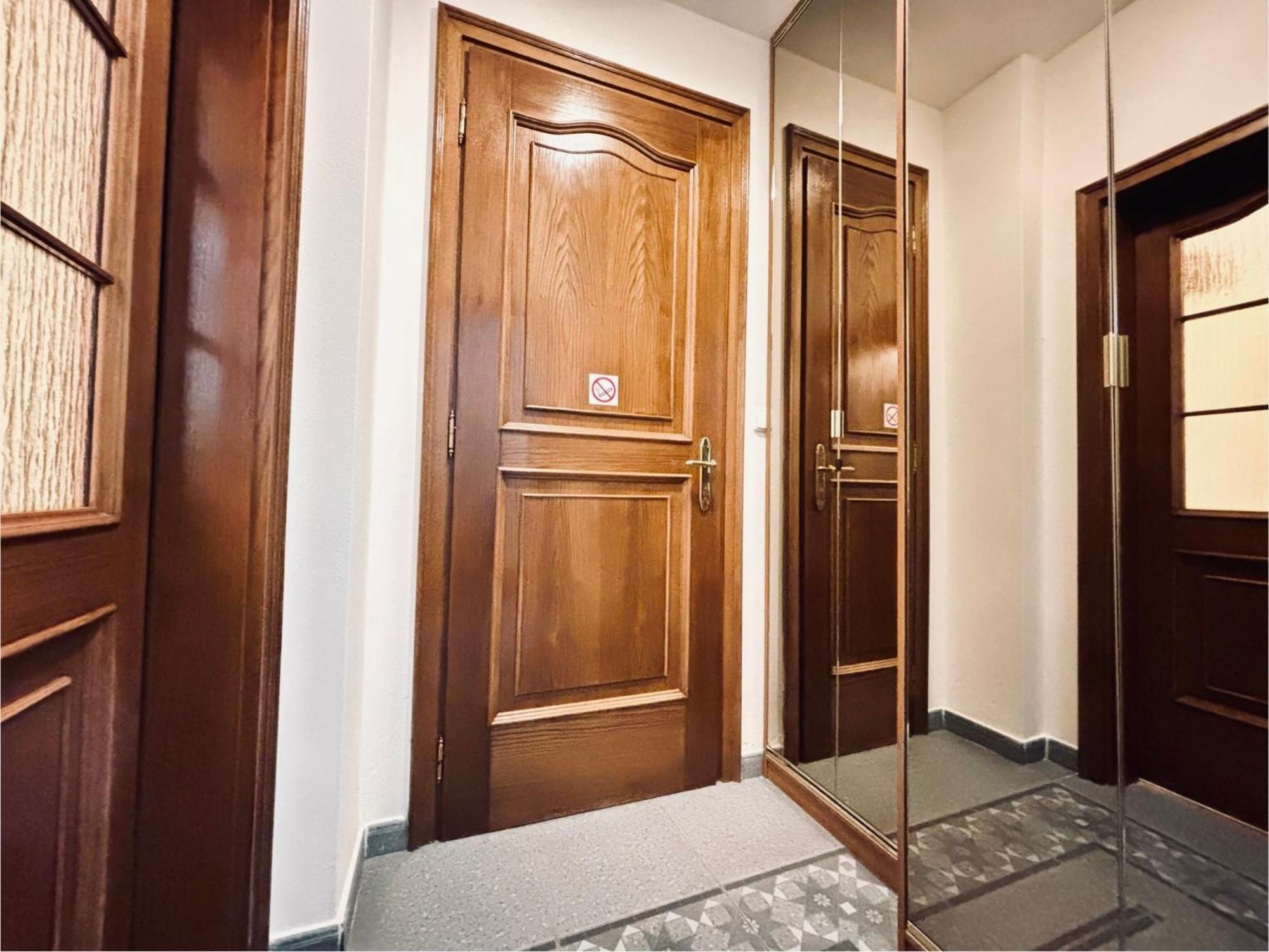 Poet'S Theme Room, Free Parking Karlovy Vary Exterior photo